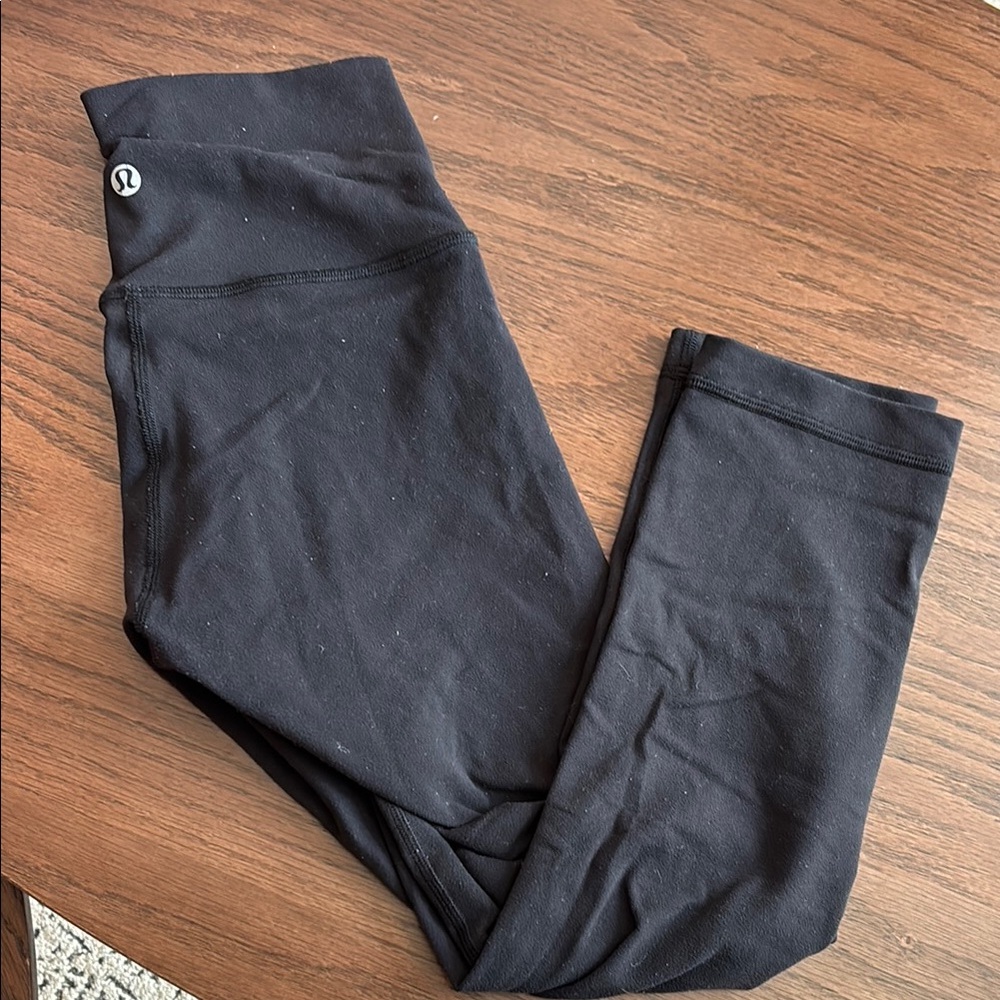 Lululemon Black Wunder Under Leggings in Size 2